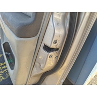 Toyota Landcruiser Right Front Door Lock Mechanism UZJ100 01/1998-10/2007