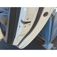 Mitsubishi Triton Right Rear Door Lock Mechanism MR 03/2015-10/2023