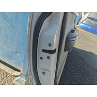 Toyota Hilux Left Front Door Lock Mechanism RN90 10/1988-09/1997