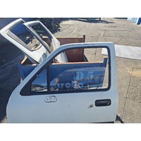Toyota Hilux Left Front Door Glass RN90 10/1988-09/1997