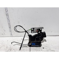 Toyota Kluger Right Front Door Lock Mechanism MCU28 01/2001-04/2007