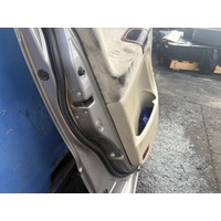 Toyota Estima Left Front Door Lock Mechanism MCR30 2000-2006