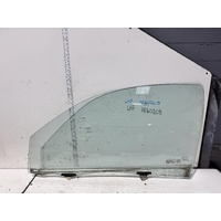 Toyota Hilux Left Front Door Window Glass GGN15 03/2005-08/2015
