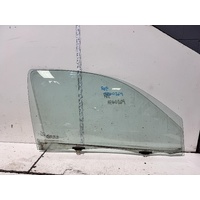 Toyota Hilux Right Front Door Window Glass GGN15 03/2005-08/2015