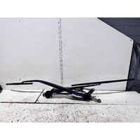 Toyota Corolla Front Wiper Assembly MZEA12 07/2018-10/2019