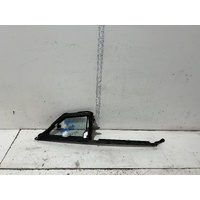 Toyota Hilux Right Front Door 1/4 Glass RZN149 09/1997-03/2005