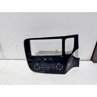 Mitsubishi Outlander Heater Controls ZJ 10/2012-07/2021