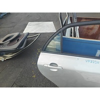 Toyota Corolla Right Rear Door 1/4 Glass ZRE152 03/2007-12/2013
