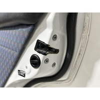 Toyota Corolla Right Rear Door Lock Mechanism AE101 09/1994-10/1999