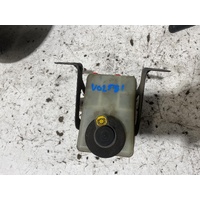 Toyota Estima Master Cylinder Reservoir ACR30 2000-2006