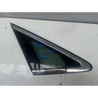 Kia Carnival Right Front Door 1/4 Glass YP 12/2014-10/2020