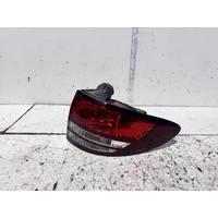 Toyota Estima Right Tail Light MCR30 2003-2006