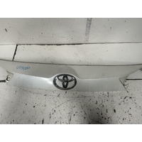 Toyota RAV4 Centre Rear Tailgate Garnish with Open Button ZSA42 12/2012-09/2015
