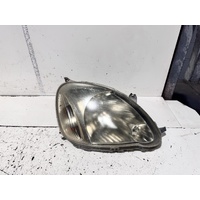 Toyota Echo Right Head Light NCP10 10/2002-09/2005
