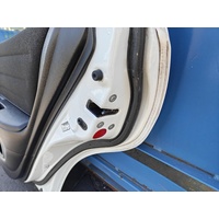 Toyota Altezza RS200 Right Rear Door Lock Mechanism SXE10 01/1998-10/2005