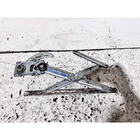 Toyota Hiace Right Front Door Window Regulator YH63 02/1983-10/1989