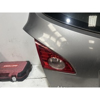 Nissan Murano Left Rear Garnish Z51 12/2008-08/2011