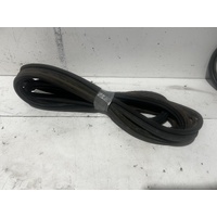 Toyota Hiace Tailgate Body Seal / Rubber TRH201 01/2005-04/2019
