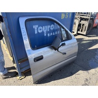 Toyota Hilux Left Front Outer Door Handle LN147 09/1997-03/2005