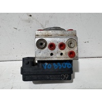 Toyota Hilux ABS Pump/Module KUN26 03/2005-08/2015
