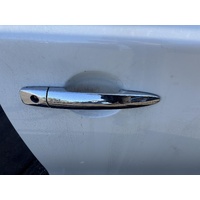 Nissan Pulsar Right Front Outer Door Handle B17 12/2012-12/2017