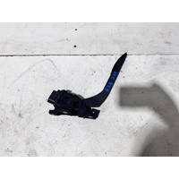Suzuki Ignis Accelerator Pedal 11/2000-01/2005