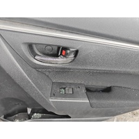 Toyota Corolla Right Rear Window Switch ZRE172 12/2013-06/2019