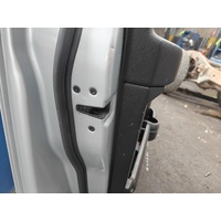 Land Rover Discovery Left Front Door Lock Mechanism L319 02/2005-09/2009