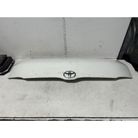 Toyota Hiace Bonnet KDH201 01/2005-04/2019