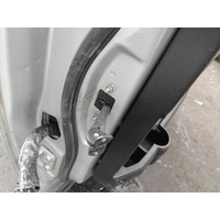 Land Rover Discovery Right Front Check Strap L319 02/2005-09/2009