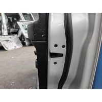 Land Rover Discovery Right Front Door Lock Mechanism L319 02/2005-09/2009