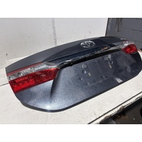Toyota Corolla Left Bootlid Light ZRE172 12/2013-10/2016