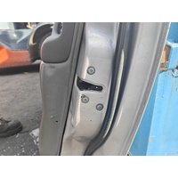 Toyota Land Cruiser Right Front Door Lock Mechanism 100 Series 01/1998-10/2007