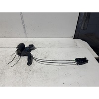 Toyota RAV4 Left Front Door Lock Mechanism ACA21 07/2000-10/2005