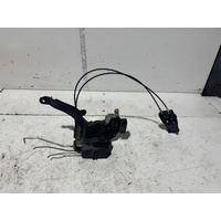 Toyota RAV4 Right Front Door Lock Mechanism ACA21 07/2000-10/2005