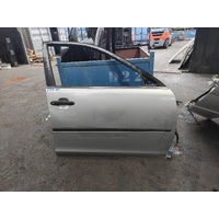 Toyota Camry Right Front Outer Door Handle MCV36 08/2002-05/2006