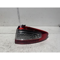 Ford Mondeo Right Tail Light MC 11/2010-12/2014