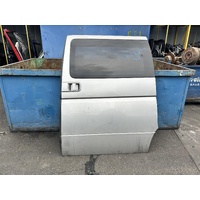 Nissan Elgrand Sliding Door Left Rear Paint KY0 E51 05/2002-08/2004