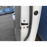 Toyota Hilux Right Front Door Lock Mechanism KUN26 03/2005-08/2015