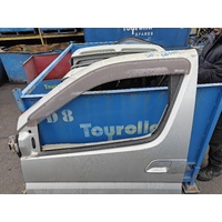 Nissan Elgrand Left Front Door Glass E51 05/2002-12/2010