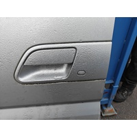 Nissan Elgrand Left Front Outer Door Handle E51 05/2002-12/2010