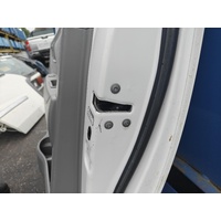 Toyota Hilux Right Rear Door Lock Mechanism KUN26 03/2005-08/2015