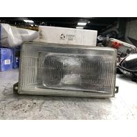 Toyota Liteace Left Head Light YM30 01/1986-03/1992