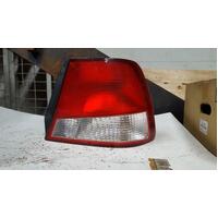 Hyundai Accent Tail Light Right Rear Sedan LC 06/2000-02/2003