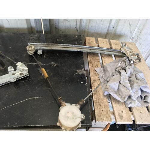 Toyota RAV4 Left Front Window Regulator SXA10 07/1994-06/2000
