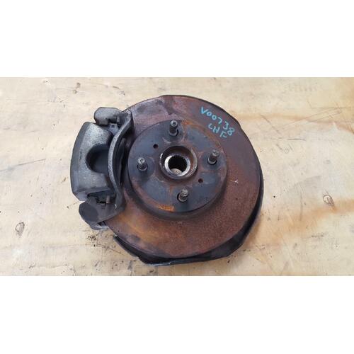 Toyota Prius NHP10R left front hub 03/12-2019