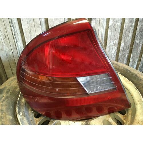 Hyundai Sonata Y3 Left Taillight 10/96-05/98