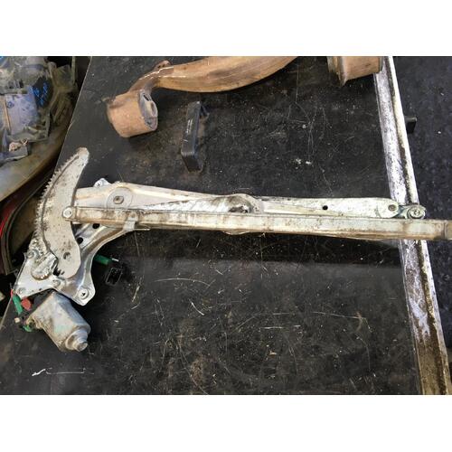 Toyota Tarago Regulator Right Front Window ACR30 06/2000-02/2006
