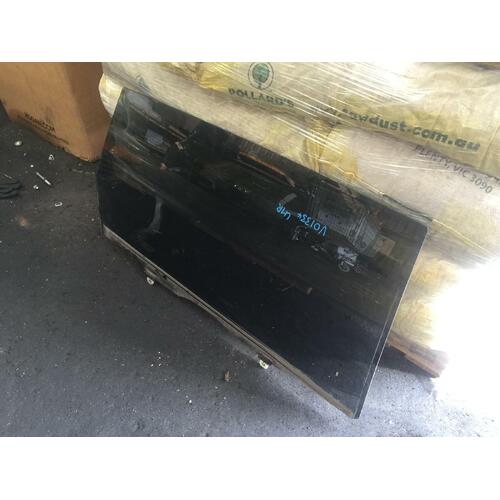 Toyota Avensis Left Rear Door Glass ACM20 12/2001-12/2010