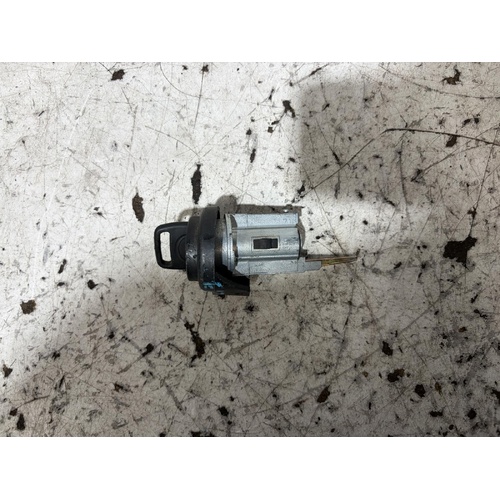 Toyota Townace Ignition Barrel with Key KR42 01/1997-12/1998